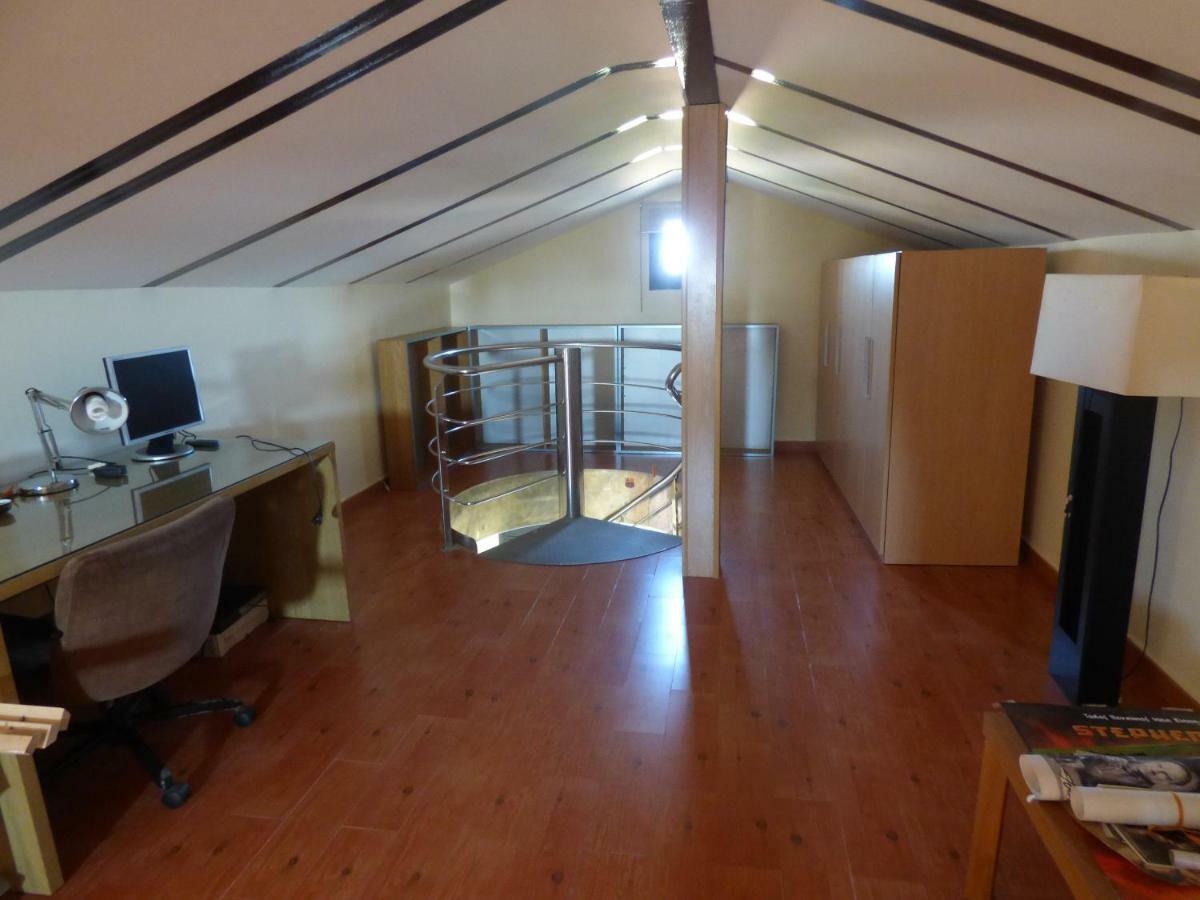 Chalet Moderno Con Piscina En Calafell Villa Buitenkant foto